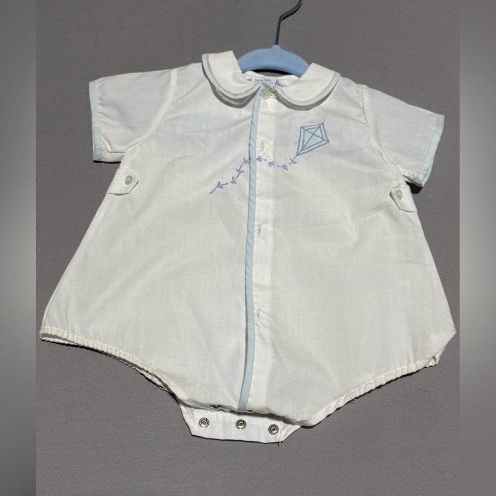 Baby bubbles (2) by Feltman Brothers